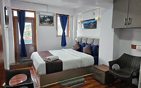 Royal Vista - Guest House